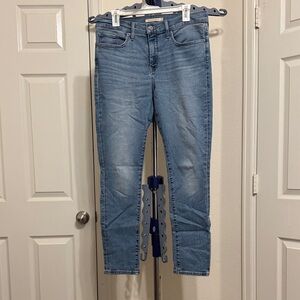 Levi's Shaping Skinny Jeans